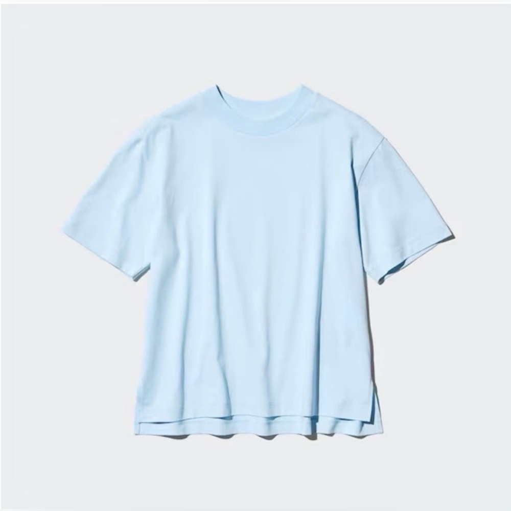 Uniqlo AIRism Tee
